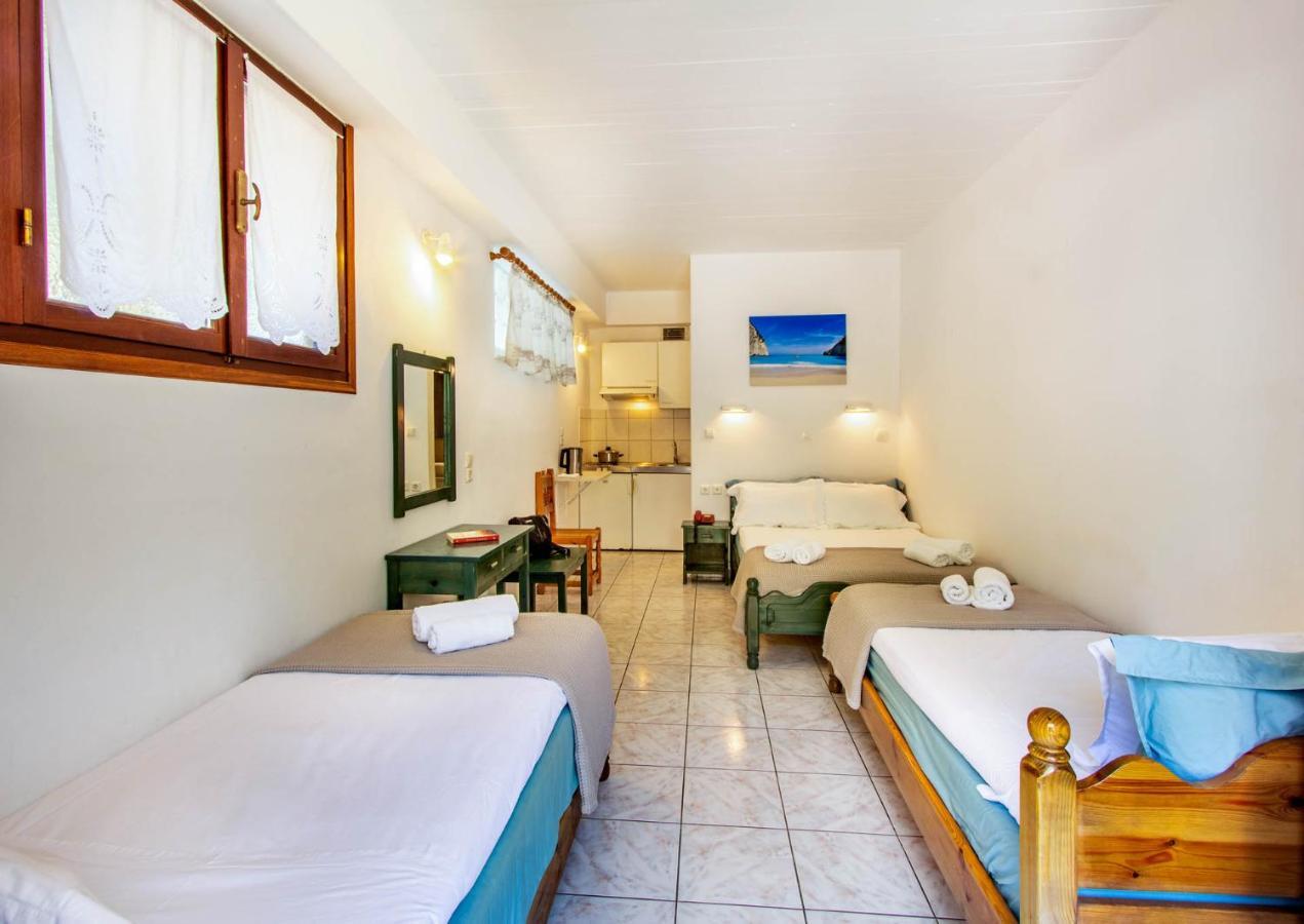 Nefeli Hotel Áyios Nikítas Стая снимка